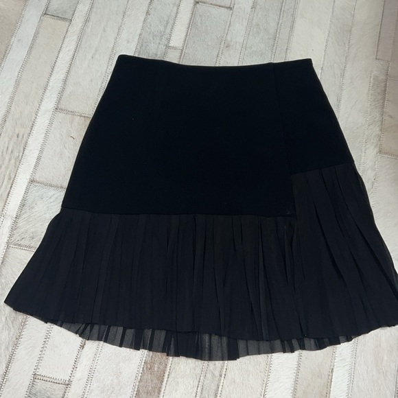 Cinq a Sept woman’s skirt - Picture 2 of 7